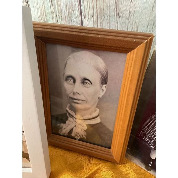 Creepy Photo Collection Bundle of 4 Framed Photos 💀🧌 - Picture 8 of 11